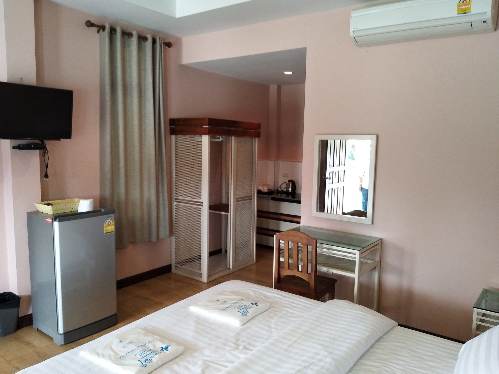 Pirom Lake And Resort Si Maha Phot Bagian luar foto